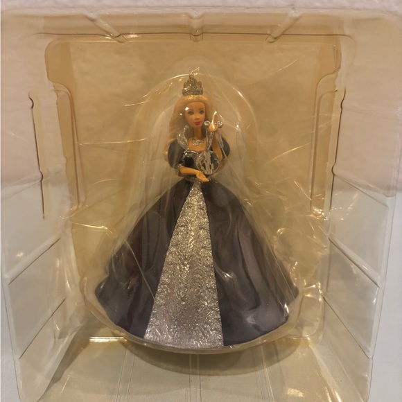 SOLDHallmark Holiday Barbie keepsake ornament, Barbie as The Millennium Princess - Picture 5 of 13